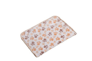 9 Colors Cute Paw Print Dog Towel Pet Dog Cat Sleep Warm Towl Puppy Kitten Fleece Soft Dog Blanket Bathrobe Beds Mat for Animals