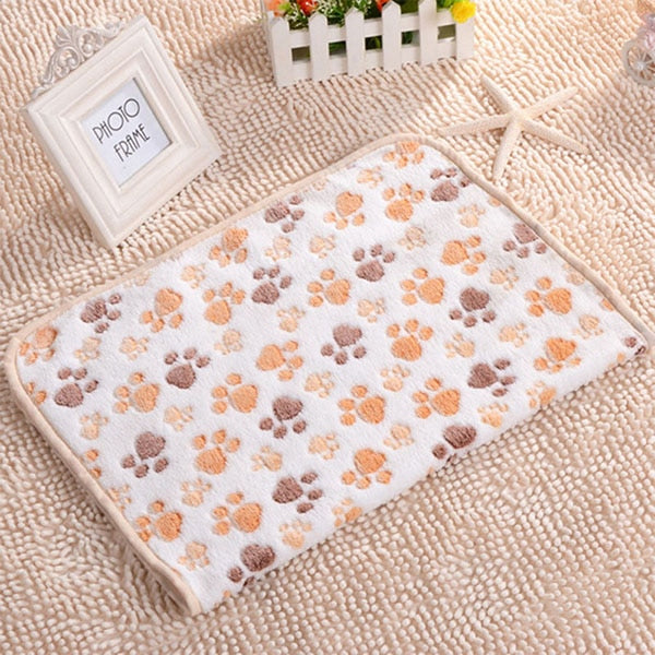 New Arrival 3 Colors Cute Floral Pet Sleep Warm Paw Print Towel Dog Cat Puppy Fleece Soft Dog Blanket Pet Dog Beds Mat